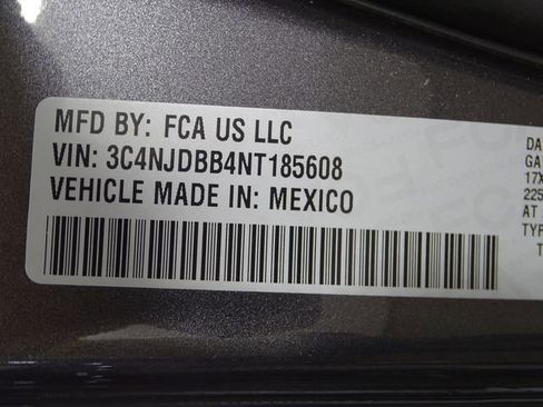 Used 2022 Jeep Compass Latitude image 19