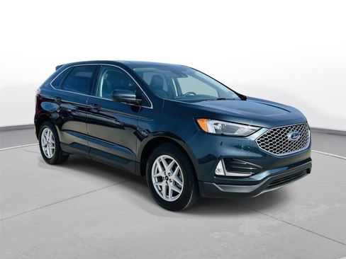 Used 2024 Ford Edge SEL w/ Convenience Package image 2