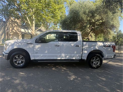 Used 2015 Ford F150 XLT w/ Equipment Group 302A Luxury AWD/4WD image 2