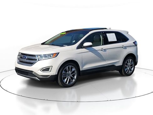 Used 2018 Ford Edge Titanium w/ Equipment Group 302A image 8