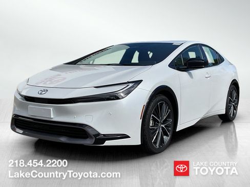 Used 2026 Toyota Prius XLE FWD image 1