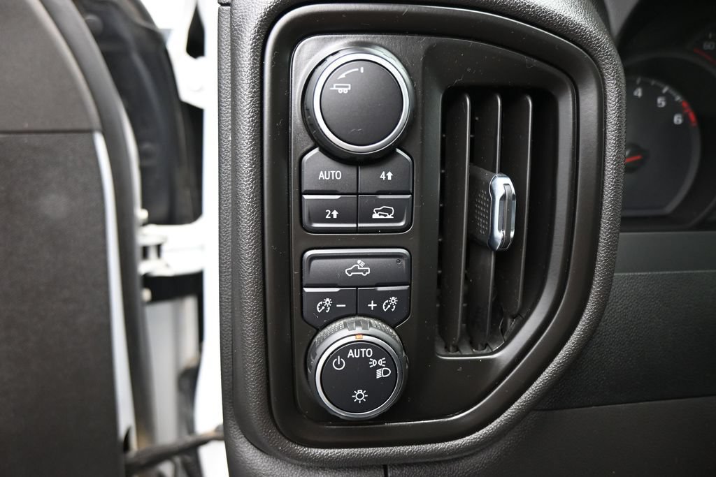 Used 2022 Chevrolet Silverado 1500 W/T w/ WT Convenience Package AWD/4WD image 12