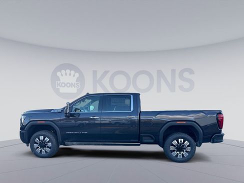 New 2026 GMC Sierra 2500 Denali w/ Denali Reserve Package image 2