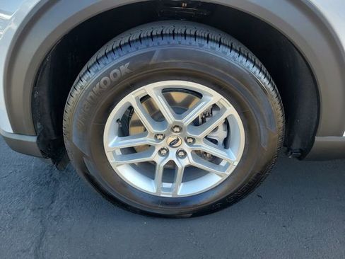 Used 2026 Ford Explorer Active RWD image 31