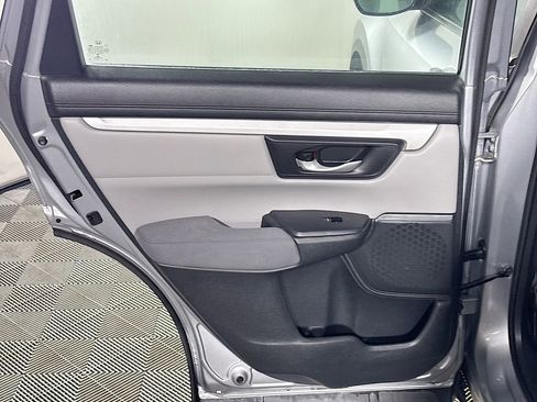 Used 2017 Honda CR-V LX image 18