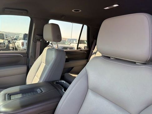 Used 2024 Chevrolet Tahoe Z71 w/ Z71 Off-Road Package AWD/4WD image 11