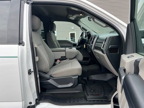 Used 2017 Ford F250 XLT w/ FX4 Off-Road Package image 21