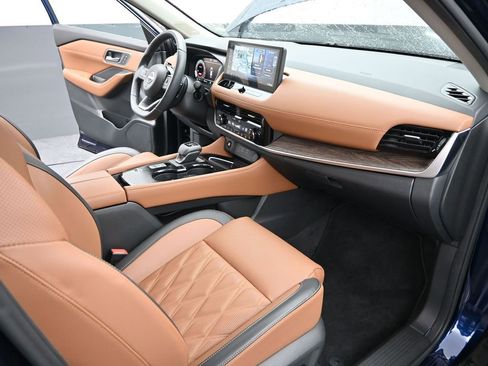 Used 2024 Nissan Rogue Platinum w/ Platinum Premium Package image 26