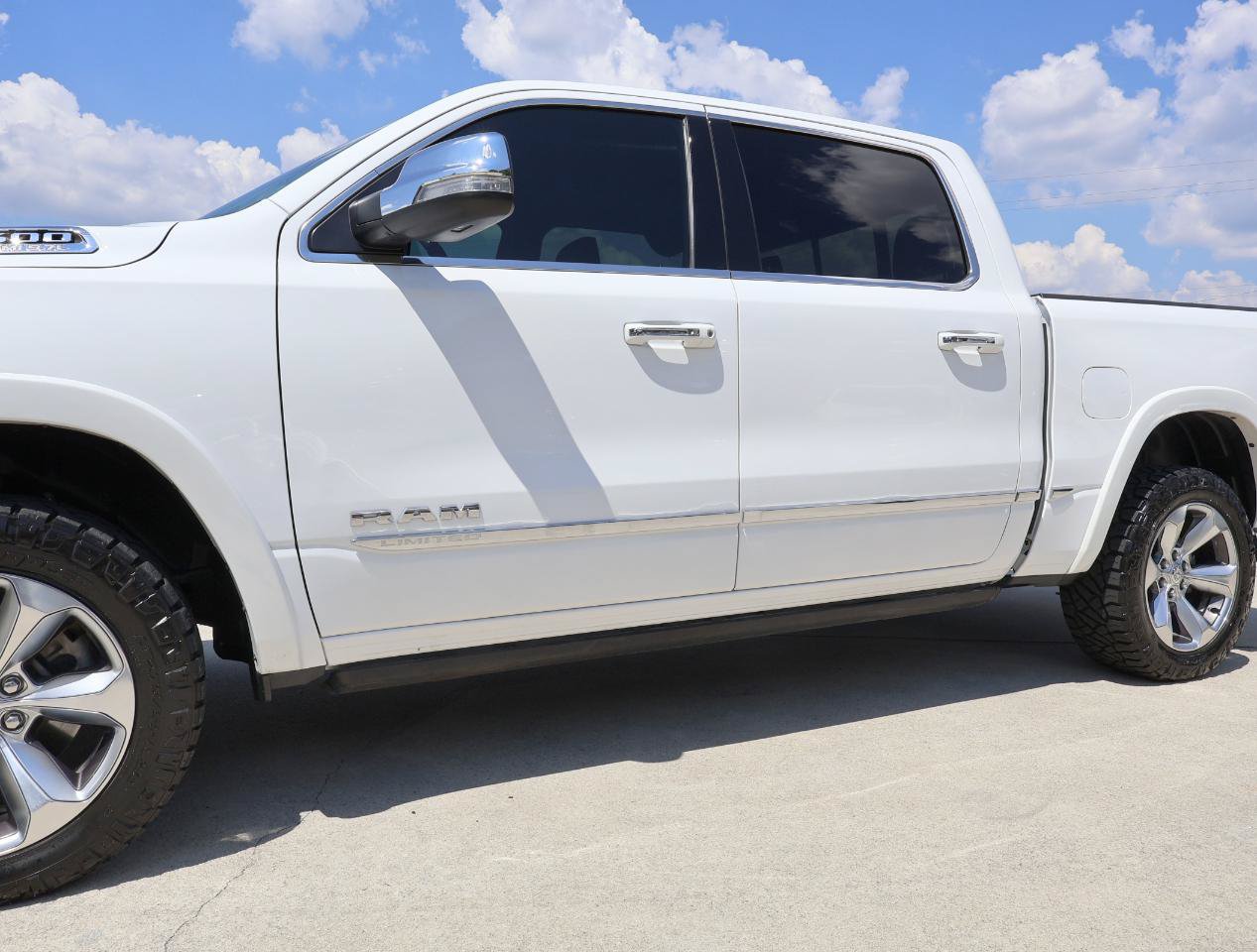 Used 2022 RAM 1500 Limited AWD/4WD image 32