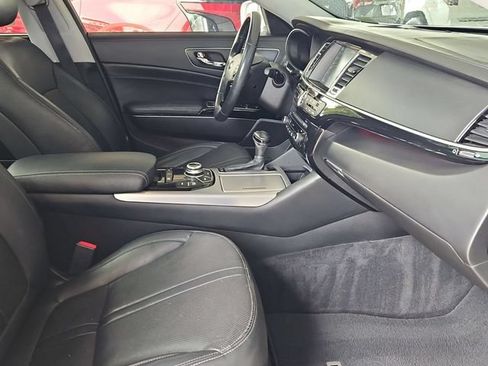 Used 2017 Kia K900 Premium RWD image 29