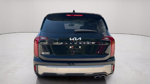 Used 2023 Kia Telluride S w/ S Sunroof Package FWD image 5
