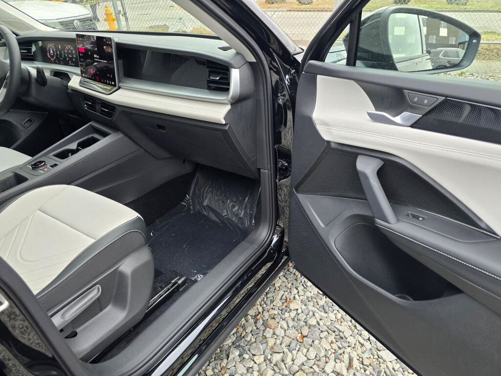 New 2026 Volkswagen Tiguan SE AWD/4WD image 10