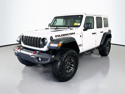 Used 2025 Jeep Wrangler Unlimited Rubicon w/ XTREMEE 35" Tire Package AWD/4WD image 3