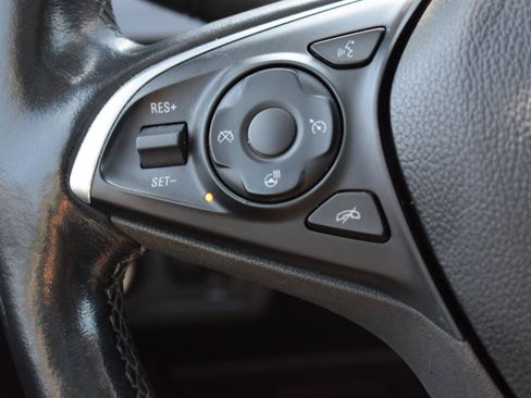 Used 2019 Buick Envision Essence FWD image 21