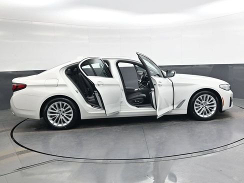Used 2023 BMW 530i w/ Convenience Package image 35