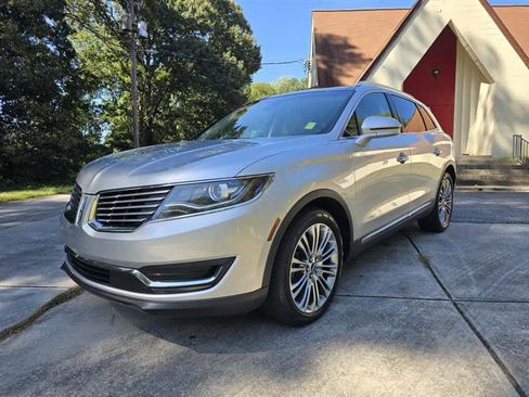 Used 2017 Lincoln MKX Reserve w/ Lincoln MKX Climate Package image 4