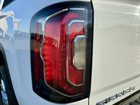 Used 2017 GMC Sierra 1500 SLT w/ SLT Premium Package image 14