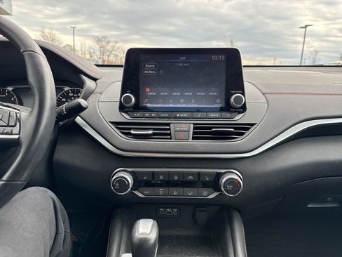 Used 2021 Nissan Altima 2.5 SR w/ SR Premium Package AWD/4WD image 10