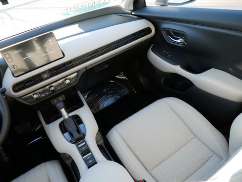 Certified 2026 Honda HR-V LX image 11