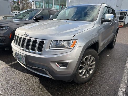 Used 2015 Jeep Grand Cherokee Limited w/ Trailer Tow Group IV image 2