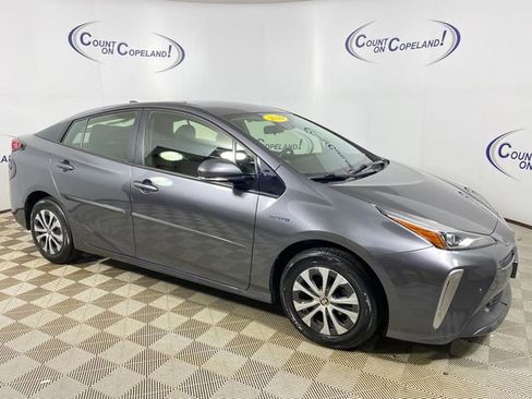 Used 2019 Toyota Prius LE AWD/4WD image 1