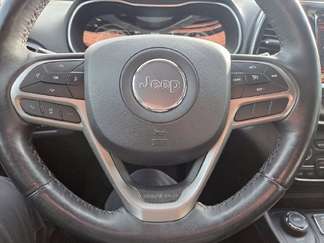 Used 2019 Jeep Cherokee Limited AWD/4WD image 18