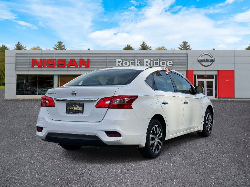 Used 2017 Nissan Sentra S FWD image 5