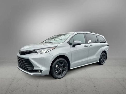 New 2026 Toyota Sienna XLE Woodland Edition image 1