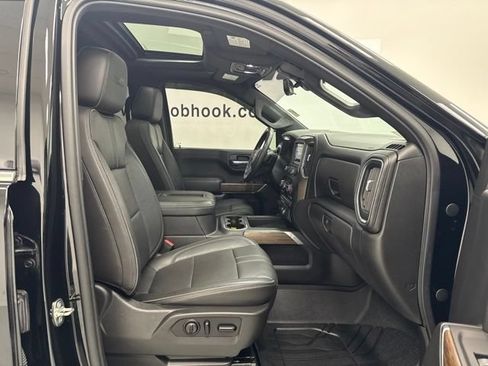Used 2020 Chevrolet Silverado 1500 High Country w/ Technology Package AWD/4WD image 34