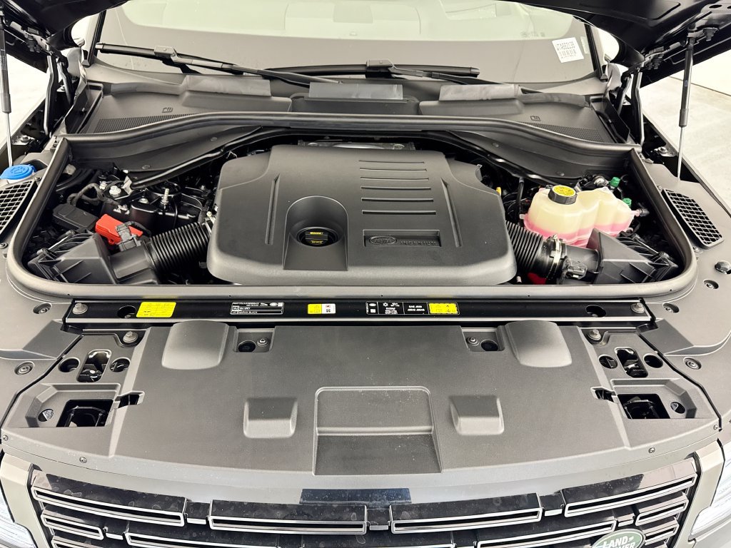 New 2026 Land Rover Range Rover Sport Dynamic SE AWD/4WD image 32