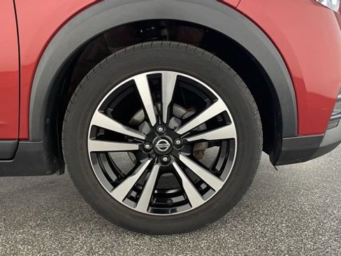 Used 2020 Nissan Kicks SV image 49