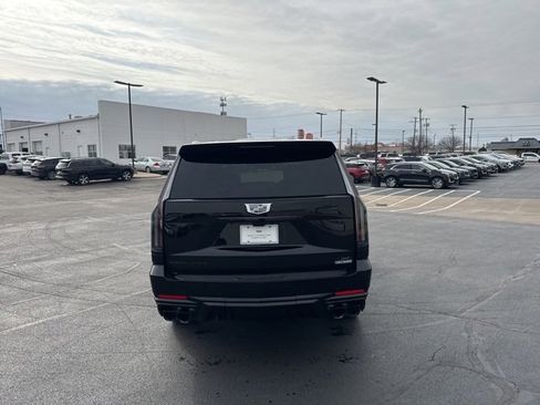 Used 2026 Cadillac Escalade V image 8
