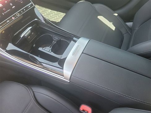 New 2025 Mercedes-Benz C 300 Sedan image 22