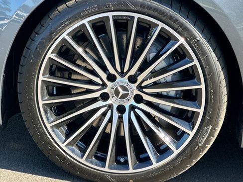 New 2025 Mercedes-Benz C 300 4MATIC Sedan image 32