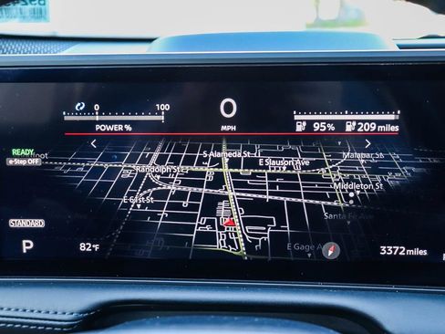 Used 2025 Nissan Ariya AWD image 23