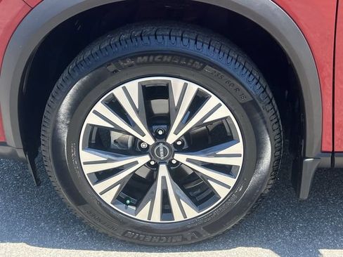 Used 2023 Nissan Rogue SV w/ SV Premium B Package FWD image 41