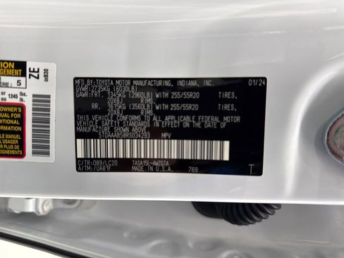 Used 2024 Toyota Grand Highlander AWD image 27