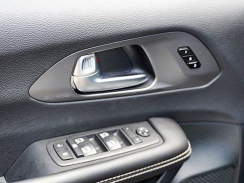 New 2026 Chrysler Pacifica Select AWD/4WD image 29