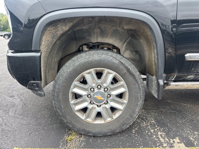 Used 2024 Chevrolet Silverado 2500 High Country w/ High Country Premium Package AWD/4WD image 19