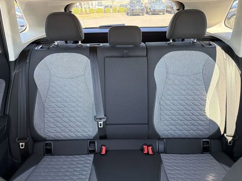 Used 2025 Volkswagen Tiguan S image 29