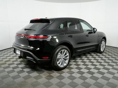 Certified 2026 Porsche Macan AWD/4WD image 30