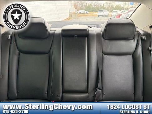 Used 2019 Chrysler 300 Limited image 14