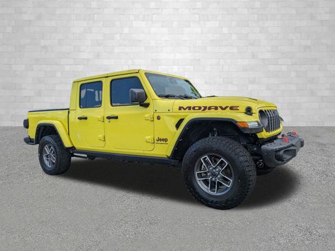 Used 2024 Jeep Gladiator Mojave AWD/4WD image 1
