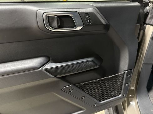 Used 2025 Ford Bronco Outer Banks image 21