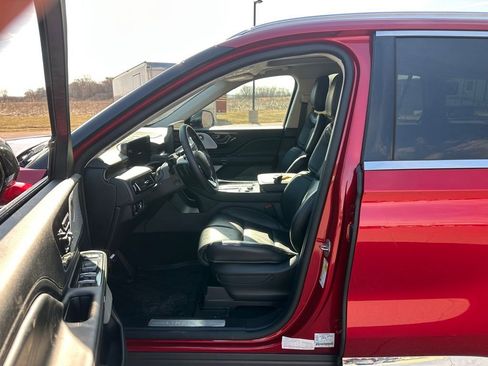 Used 2025 Lincoln Aviator Reserve w/ Equipment Group 201A image 10