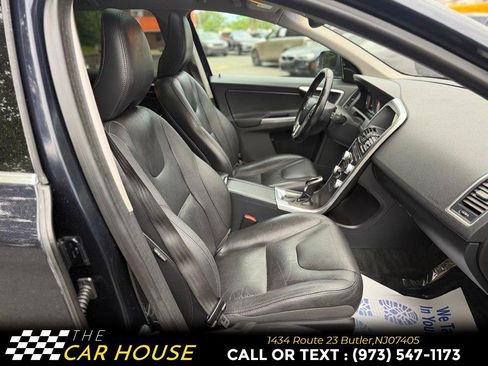 Used 2016 Volvo XC60 T5 Premier w/ Proximity Package AWD/4WD image 19