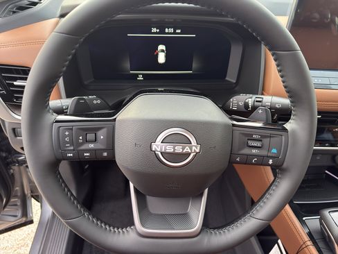 New 2026 Nissan Rogue Platinum image 14