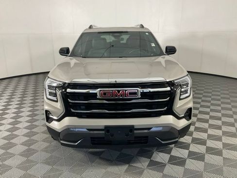 Used 2025 GMC Terrain Elevation w/ Elevation Premium Package AWD/4WD image 2