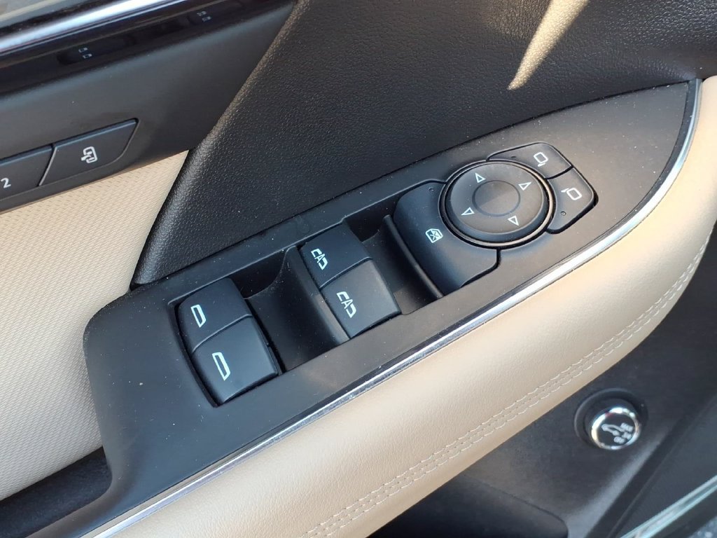 Used 2024 Buick Envision Preferred AWD/4WD image 7