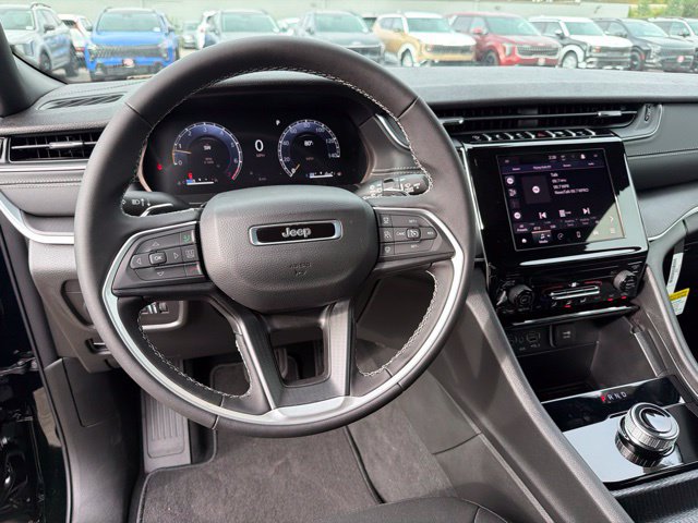 New 2026 Jeep Grand Cherokee Laredo AWD/4WD image 13